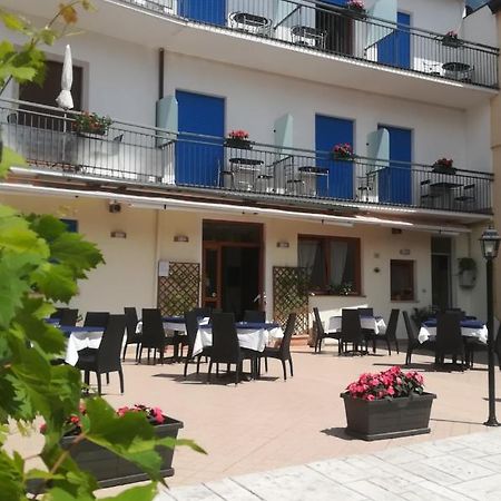 ברנצונה סול גארדה Hotel Luisa מראה חיצוני תמונה