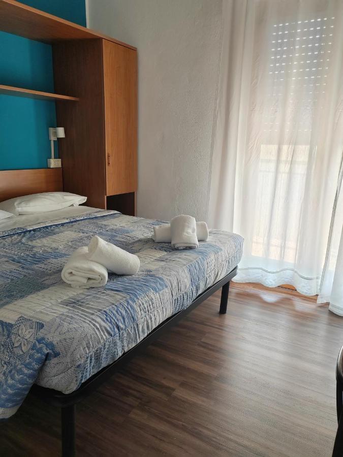 ברנצונה סול גארדה Hotel Luisa מראה חיצוני תמונה