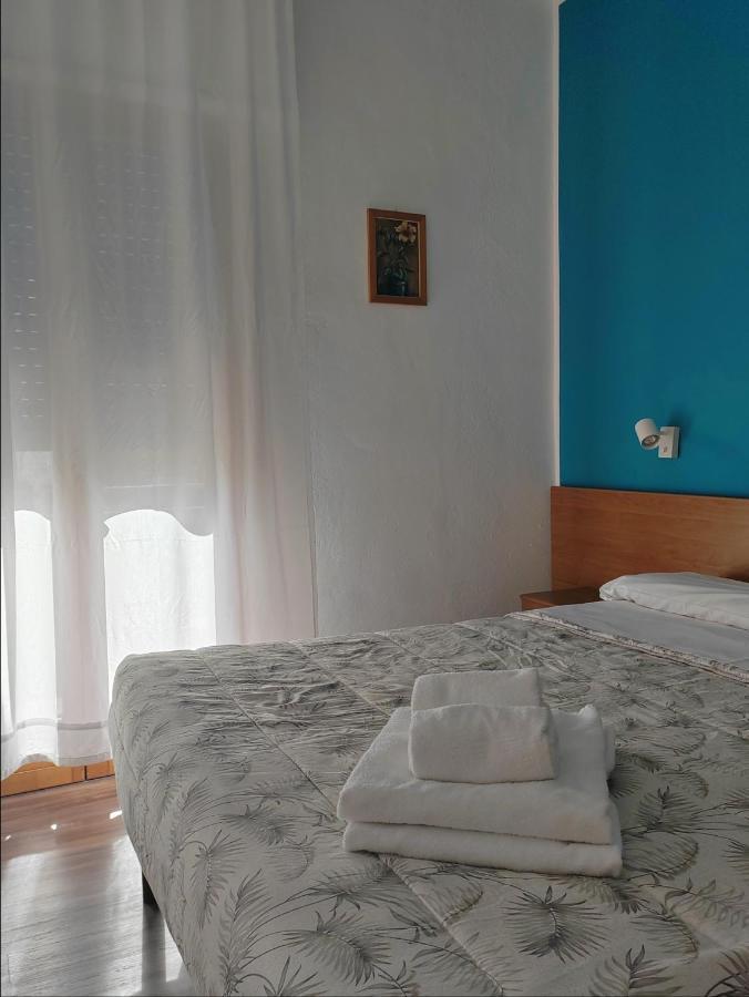 ברנצונה סול גארדה Hotel Luisa מראה חיצוני תמונה