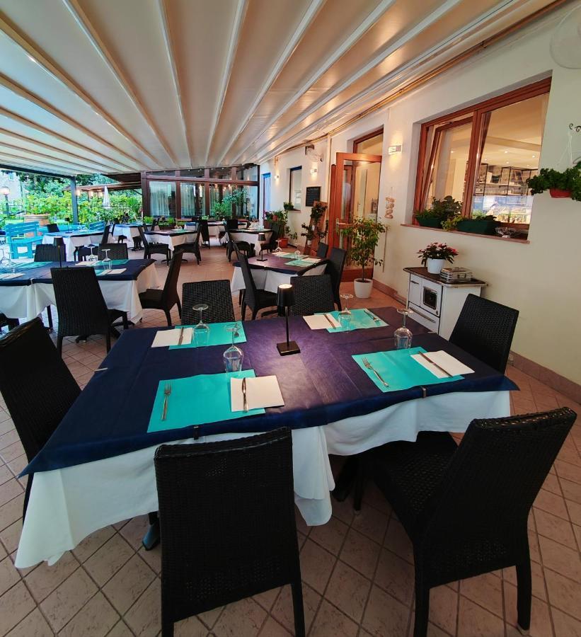 ברנצונה סול גארדה Hotel Luisa מראה חיצוני תמונה