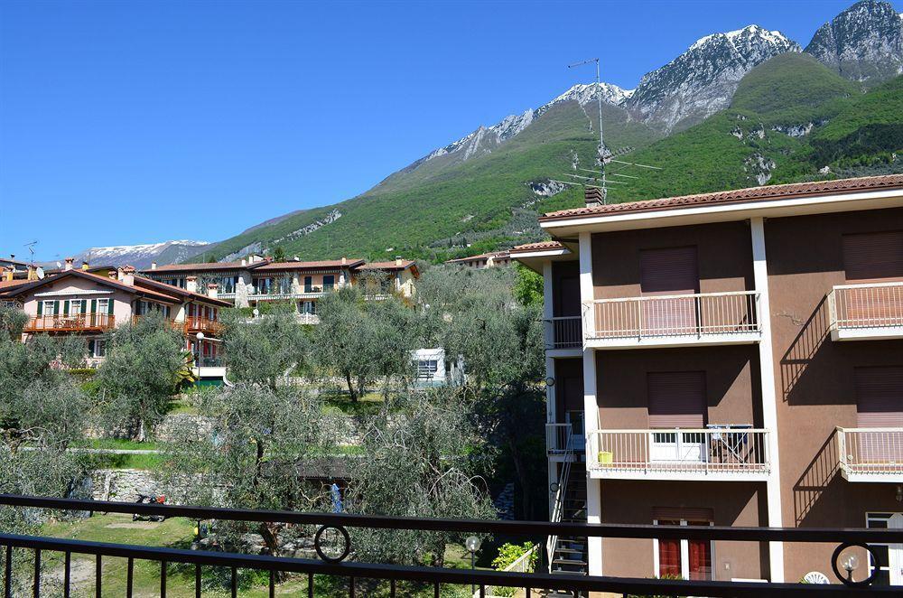 ברנצונה סול גארדה Hotel Luisa מראה חיצוני תמונה